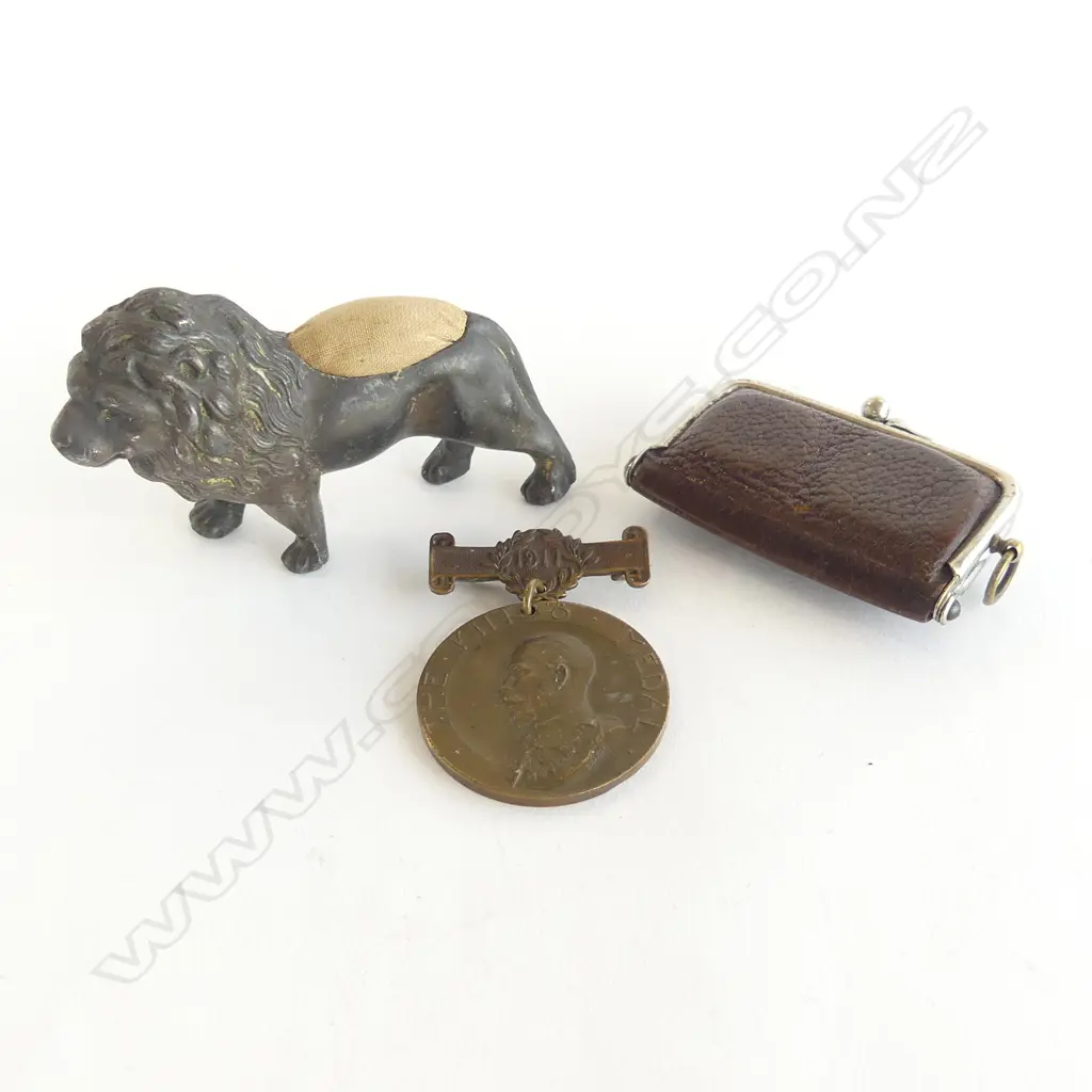 LION PIN CUSHION + THE KING'S MEDAL for attendance + leather & chrome sovereign case Image 1++