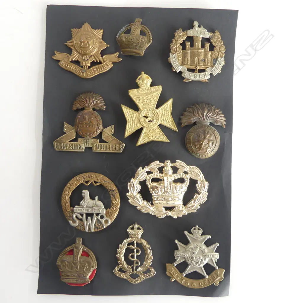 ASST. MILITARY BADGES Image 1++