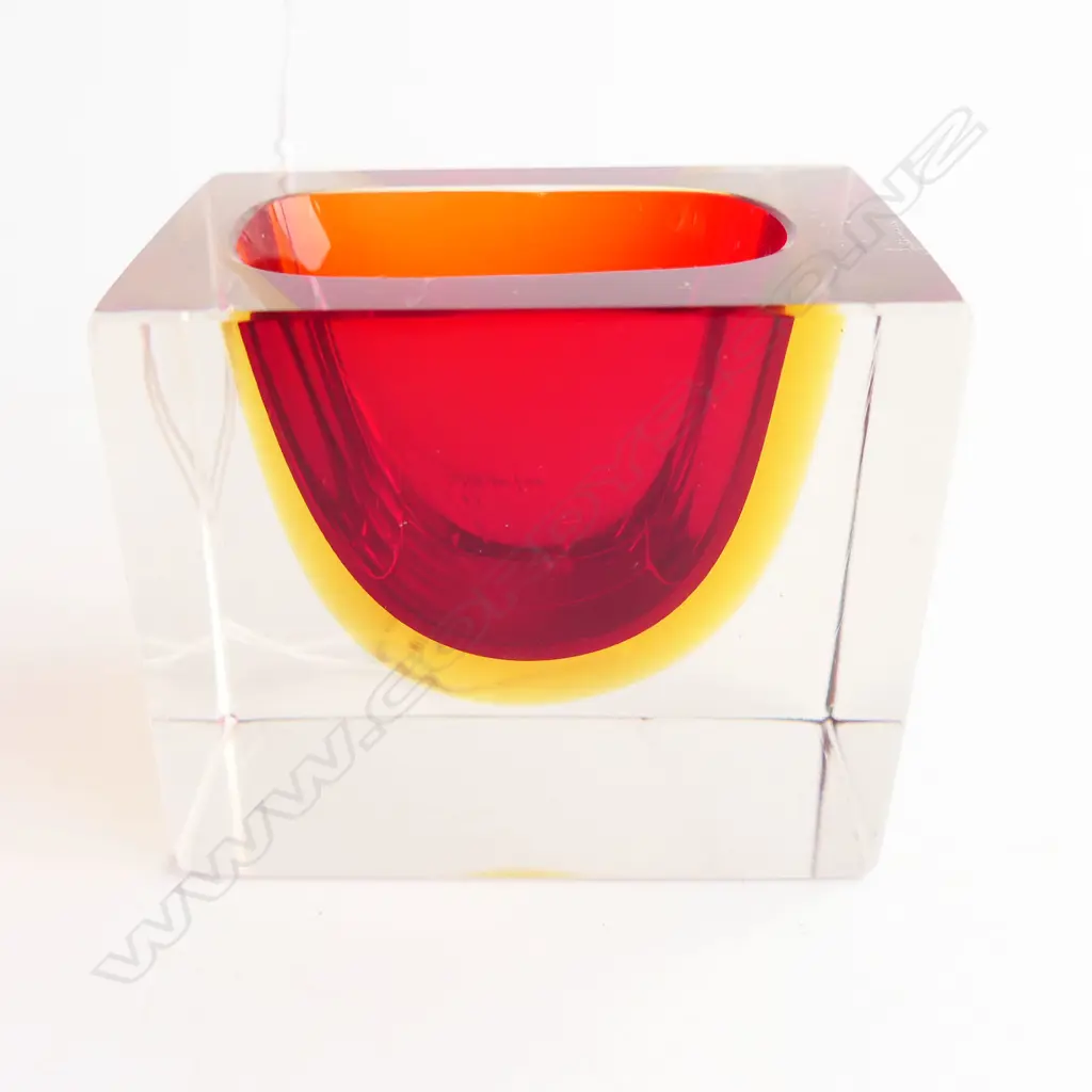 MURANO SOMMERSO SMALL RECTANGULAR RED VASE 85x55x75mm ONE TINY NIBBLE TO BASE Image 1++