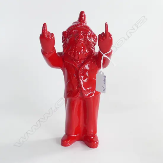 RED RESIN GNOME PULLING BOTH FINGERS H.250mm