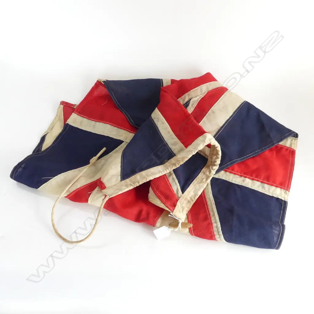 VINTAGE LINEN UNION JACK FLAG Image 1++