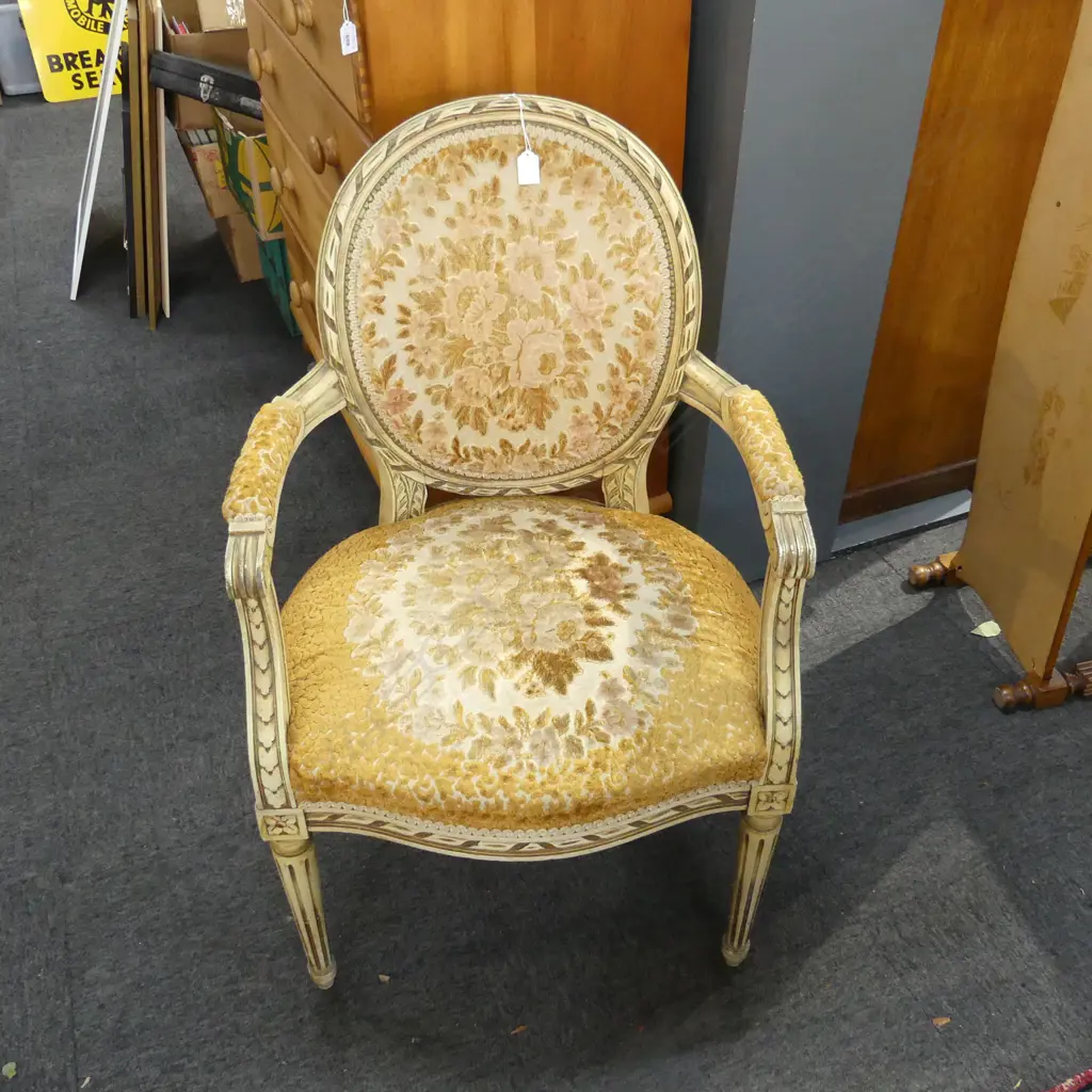 FRENCH STYLE ARMCHAIR Image 1++