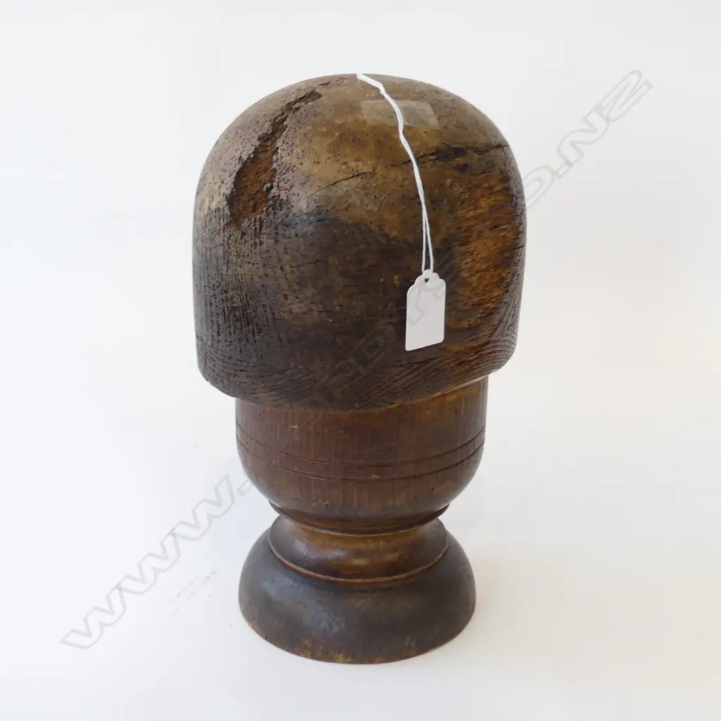 RUSTIC VINTAGE WOODEN HAT BLOCK H.300mm Image 1++