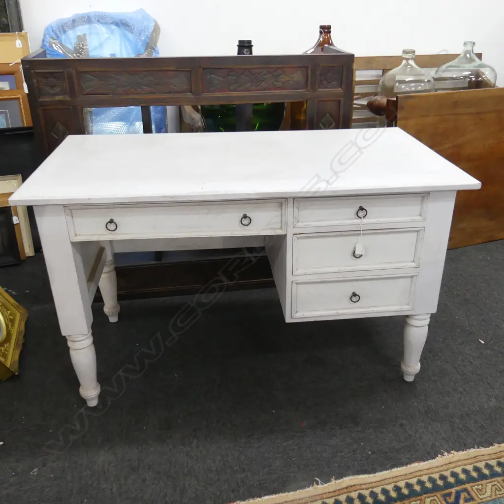WHITE PAINTED WOODEN DESK 1220x640x750mm Image 1++