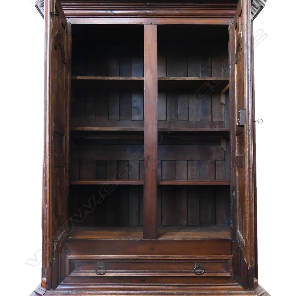 An early 19thC French armoire, Image 1++