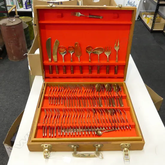 LG RETRO CUTLERY CANTEEN