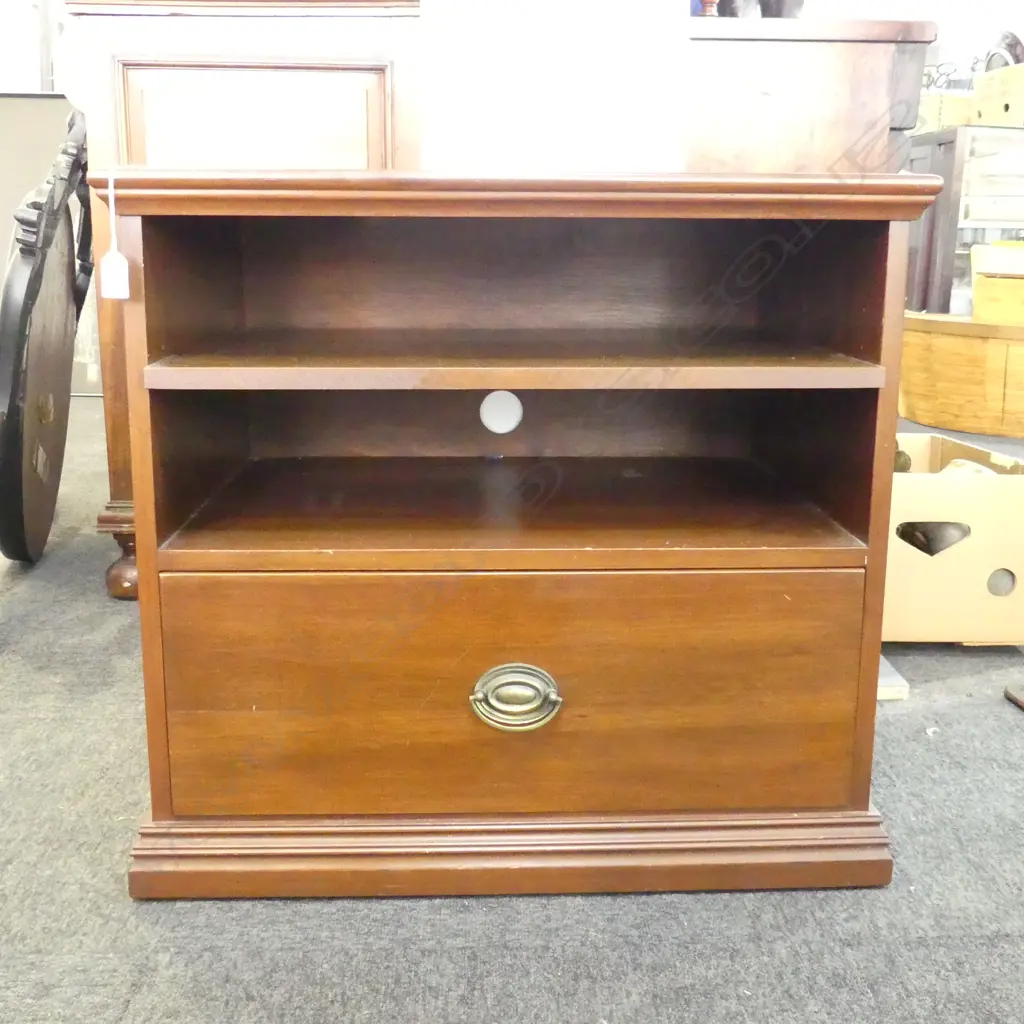 CUPBOARD w. 2 SHELVES & 1 DRAWER 675x470x625mm Image 1++