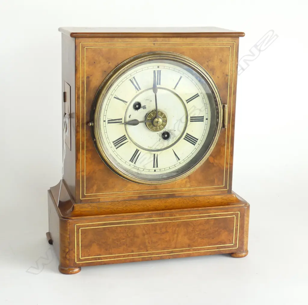 WALNUT SHELF CLOCK H.270 W.230mm Image 1++