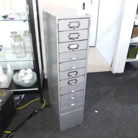 METAL FILING CABINET 285x420x1210mm
