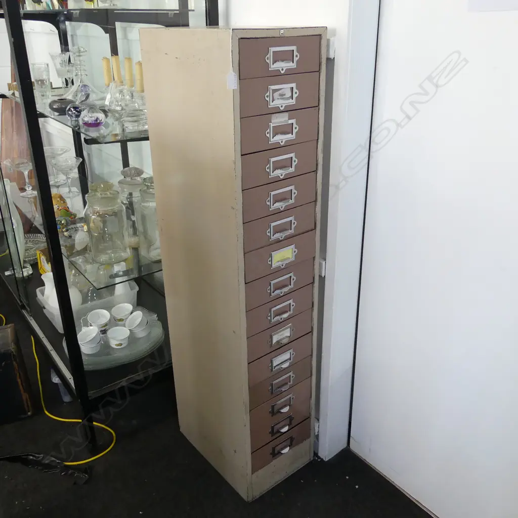 METAL FILING CABINET 265x415x1380mm Image 1++