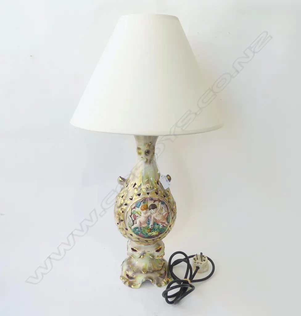 ITALIAN PORCELAIN CAPODIMONTE STYLE LAMP w CHERUBS H.440 (lamp base) tiny frit to foot Image 1++