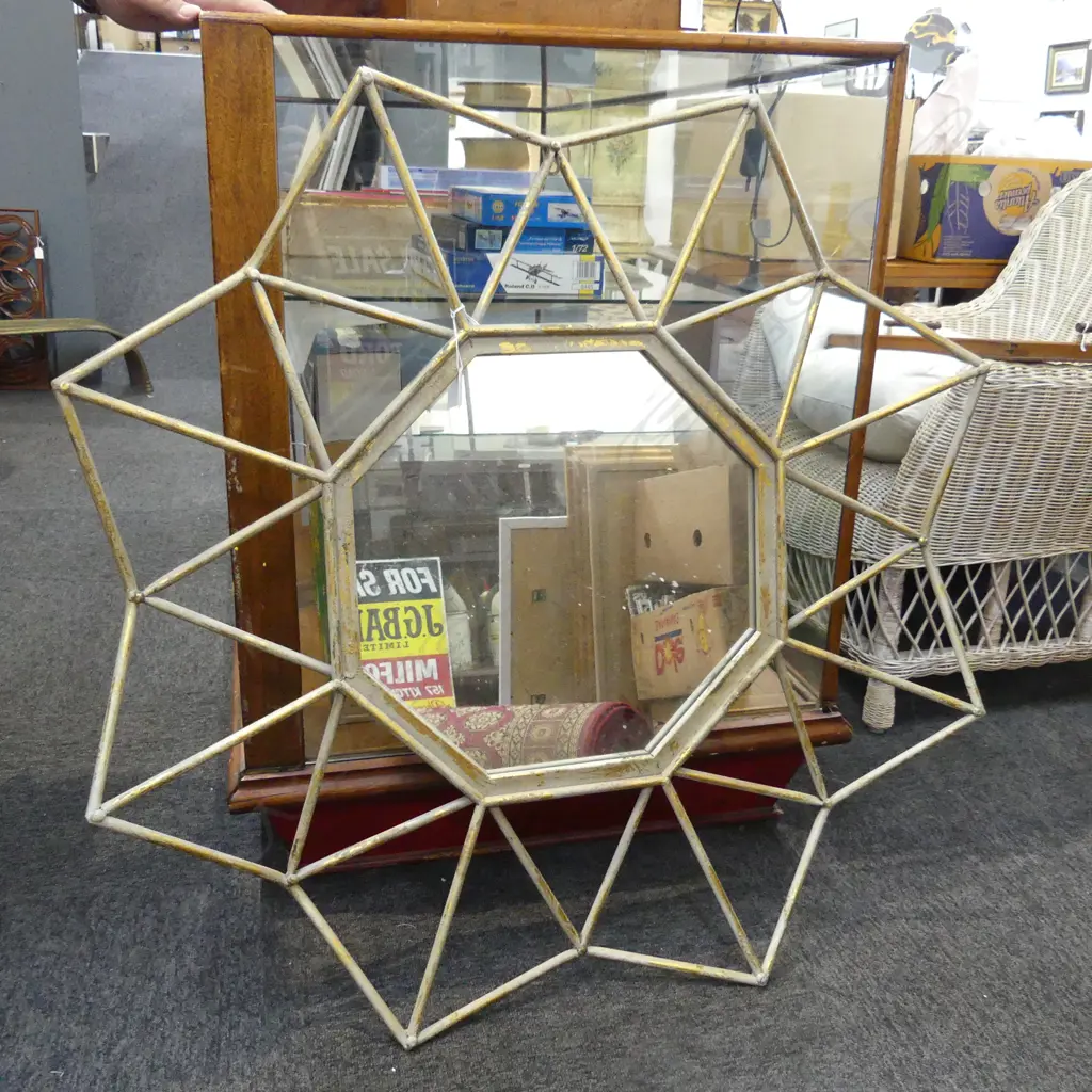 LG OCTAGONAL MIRROR w. METAL FRAME 970mm dia Image 1++