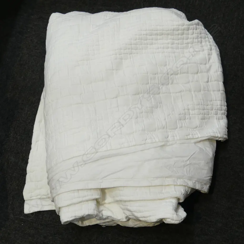 WHITE DUVET COVER 2400x2200MM Image 1++