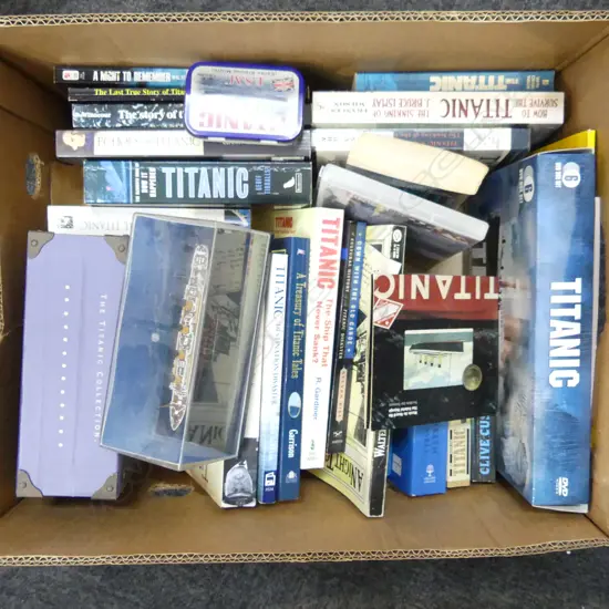 TITANIC BOOKS