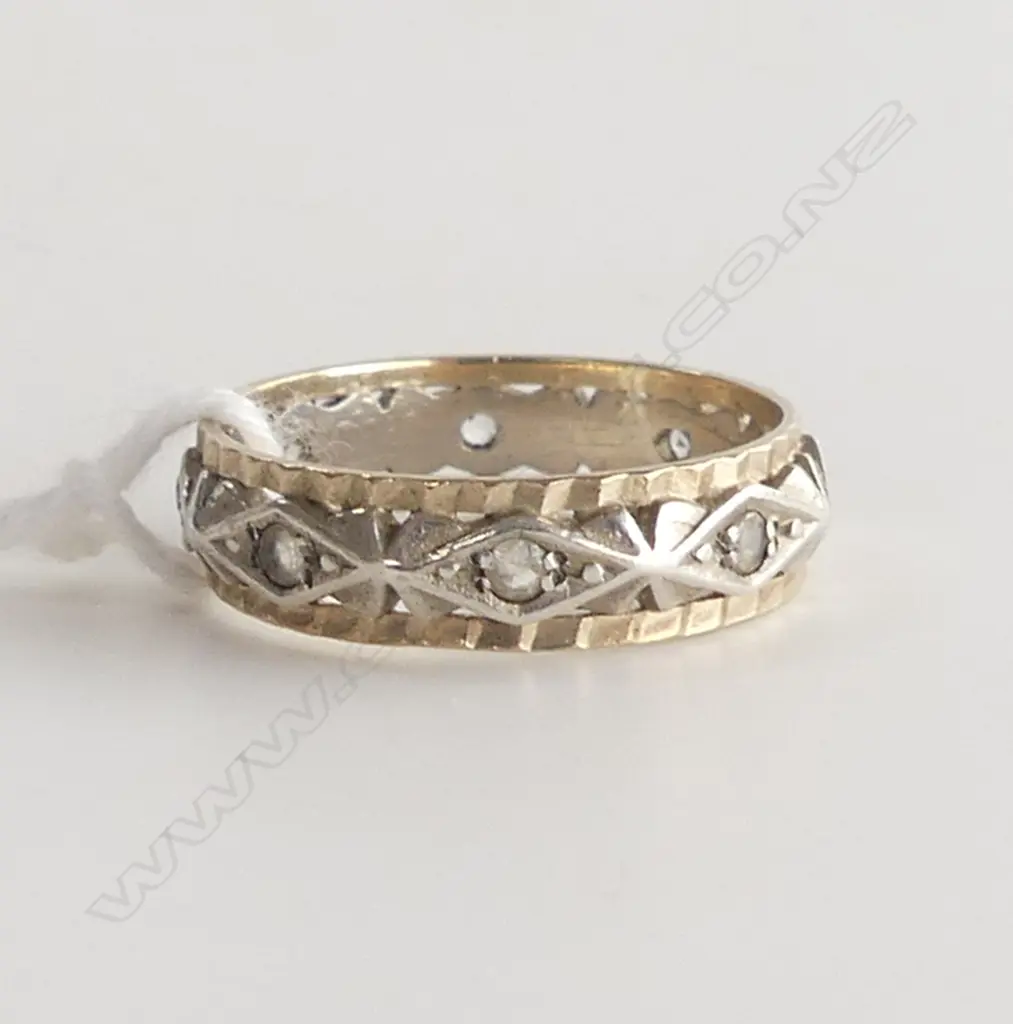 UNMARKED GOLD & SILVER? RING 3.9gms  SIZE R Image 1++