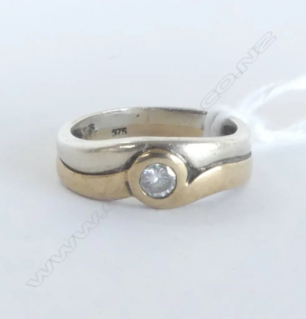 9CT DIAMOND RING 3.6gms  SIZE M Image 1++