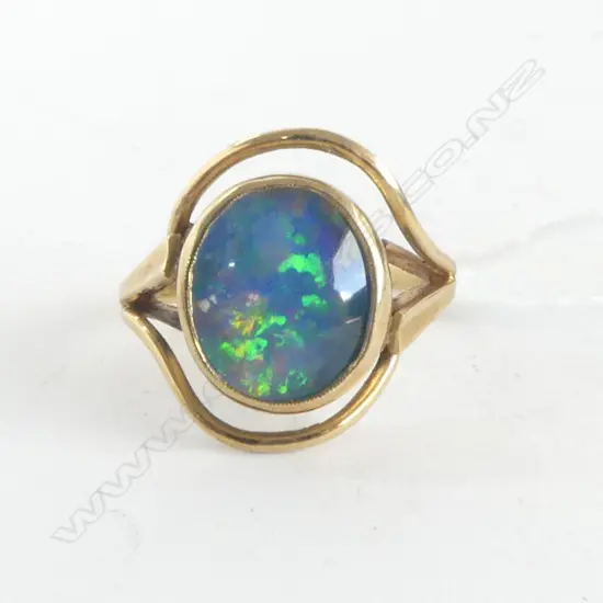9CT OPAL RING 3.8gms FAULTS  SIZE M