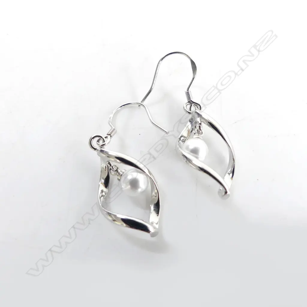 PAIR SILVER AND COSTUME PEARL EARRINGS Image 1++