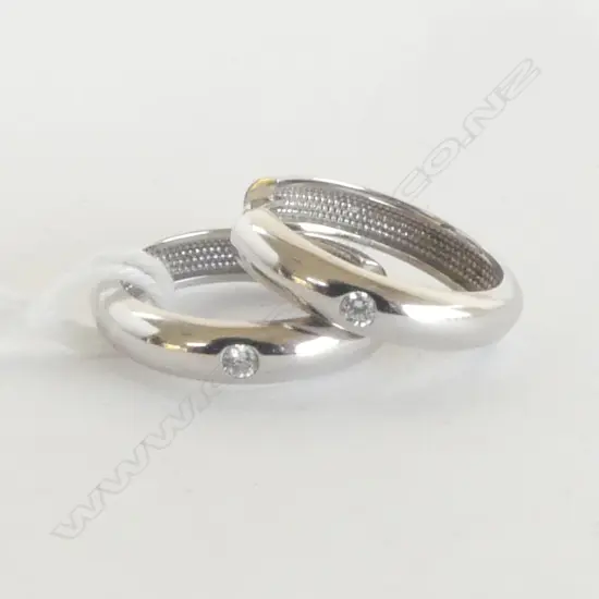 PR 9CT WHITE GOLD EARRINGS 3.9gms