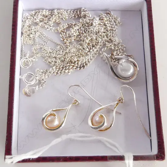 SILVER JEWELLERY: PEARL NECKLACE & PR EARRINGS + ANOTHER FINE NECKLACE