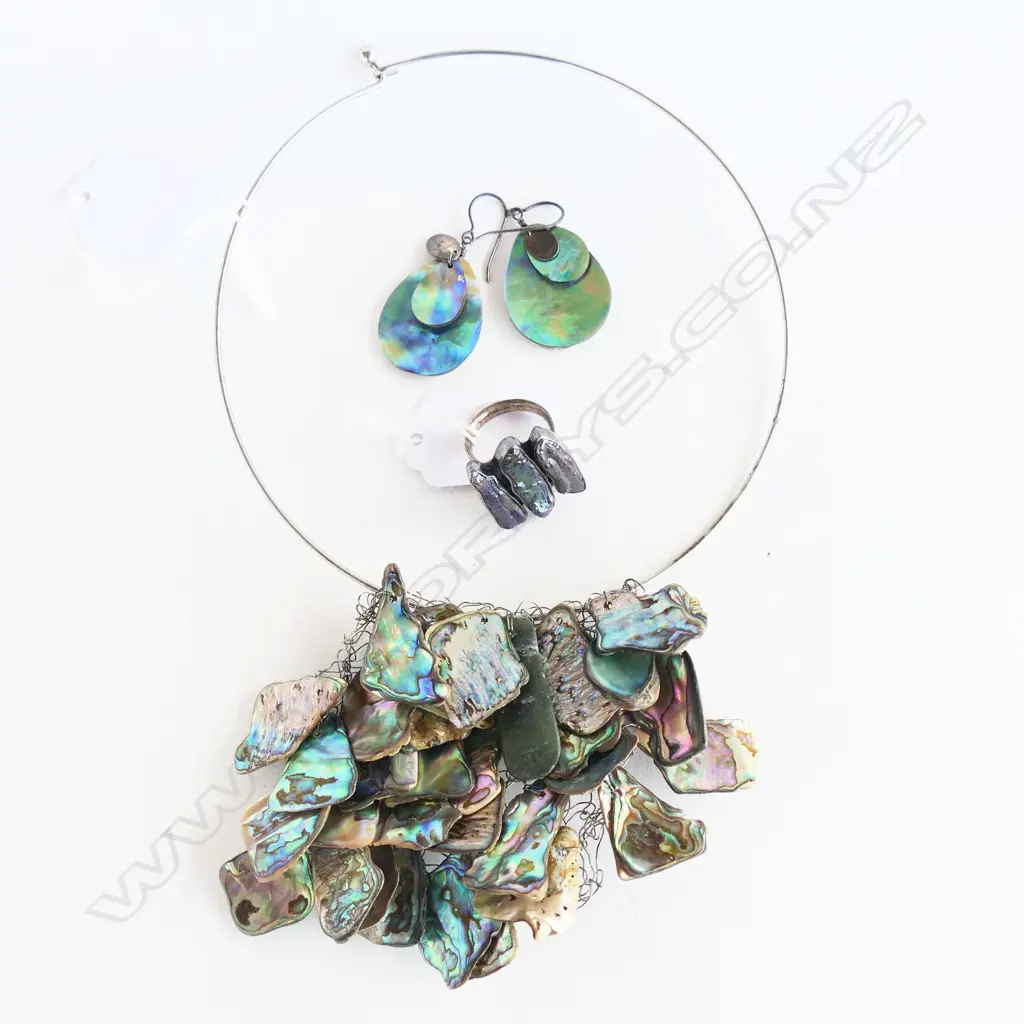 PAUA SHELL & SILVER SUITE; CHOKER, RING & EARRINGS new old stock Image 1++