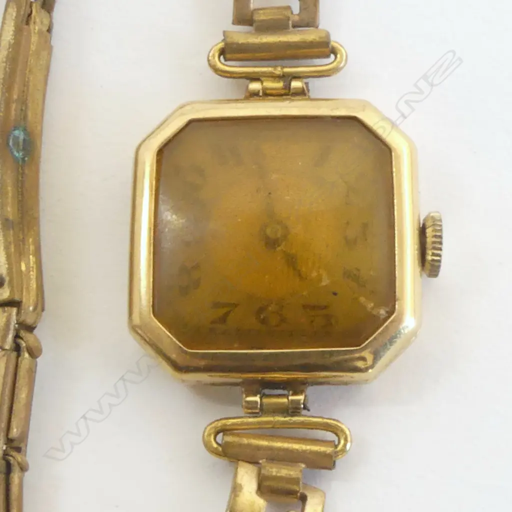 18CT GOLD LADIES WRIST WATCH  STRAP ROLLED GOLD Image 1++