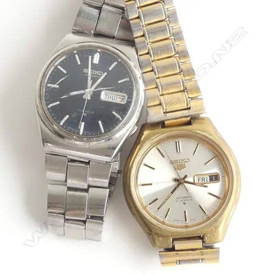 2 VINTAGE SEIKO GENTS WRISTWATCHES: Seiko 5 & Automatic w crack to glass
