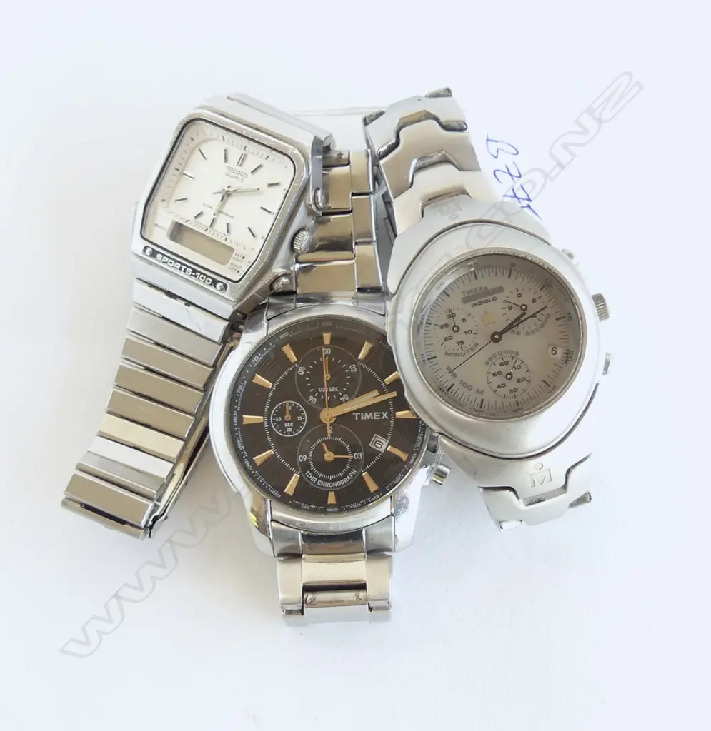 3 GENT'S WRISTWATCHES: 2 TIMEX + SEIKO QUARTZ. BATTERY REQUIRED? Image 1++