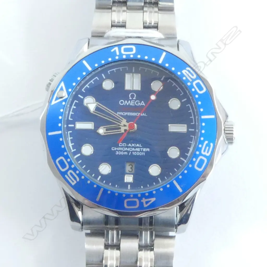 QUALITY REPLICA GENTS OMEGA 'SEAMASTER' WATCH Image 1++