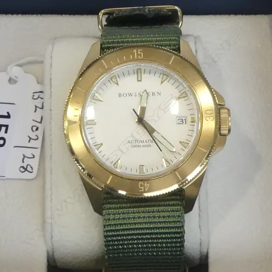MINT & BOXED BOWSTERN GENTS 200METER  WRIST WATCH 