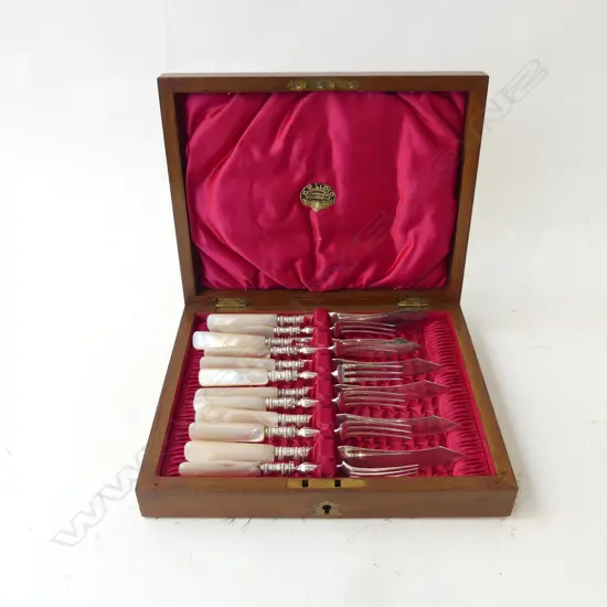 12 PCE FRUIT SET, MoP HANDLES, CASED
