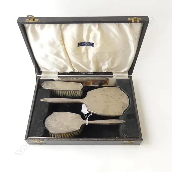 CASED S/SILVER BRUSH  MIRROR COMB SET