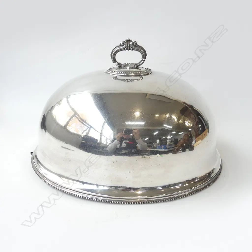 LARGE VICTORIAN SILVER PLATED FOOD DOME WALKER & HALL, BEADED EDGE, DATE:1852-1897, EXCELLENT CONDITION, L.415MM Image 1++