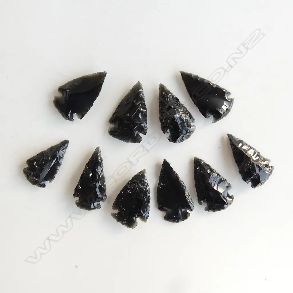 OBSIDIAN ARROW POINTS, ARIZONA  Image 1++