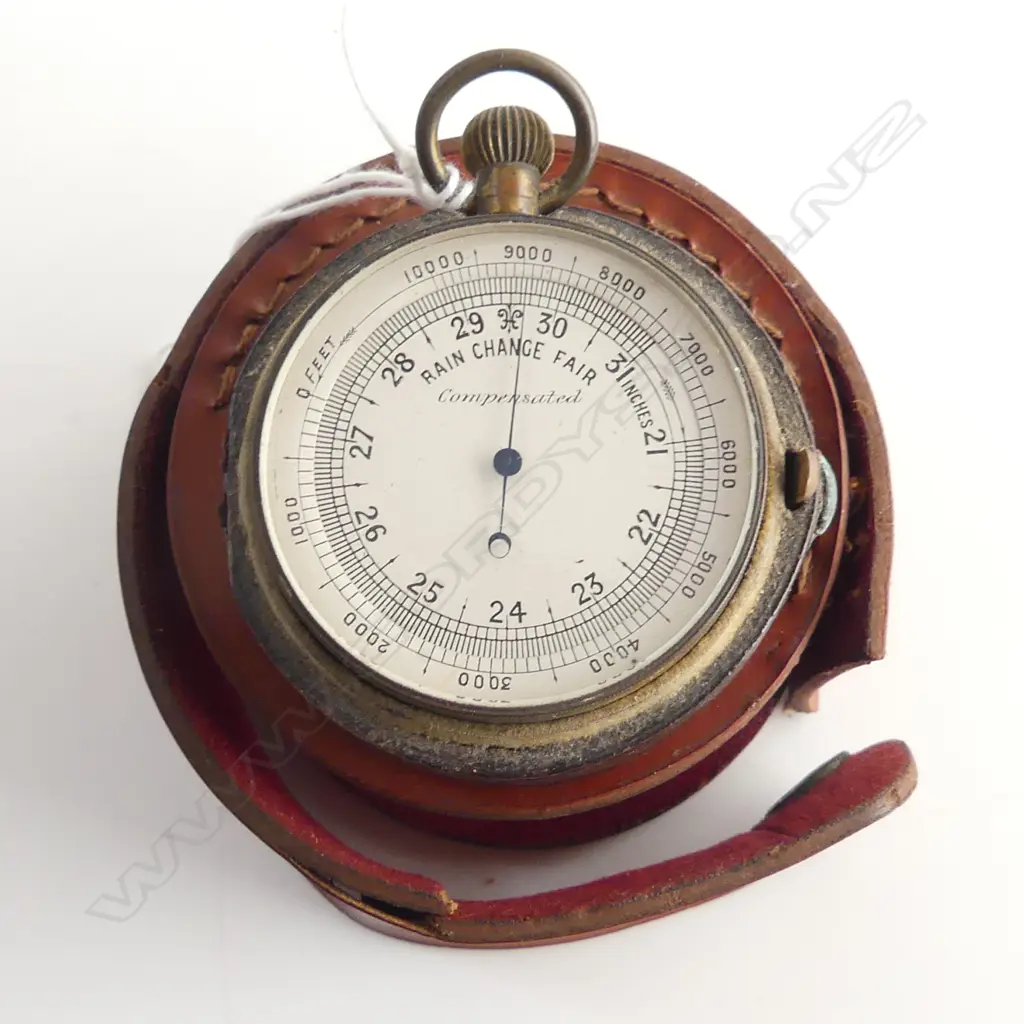 CASED ANTIQUE POCKET BAROMETER Image 1++