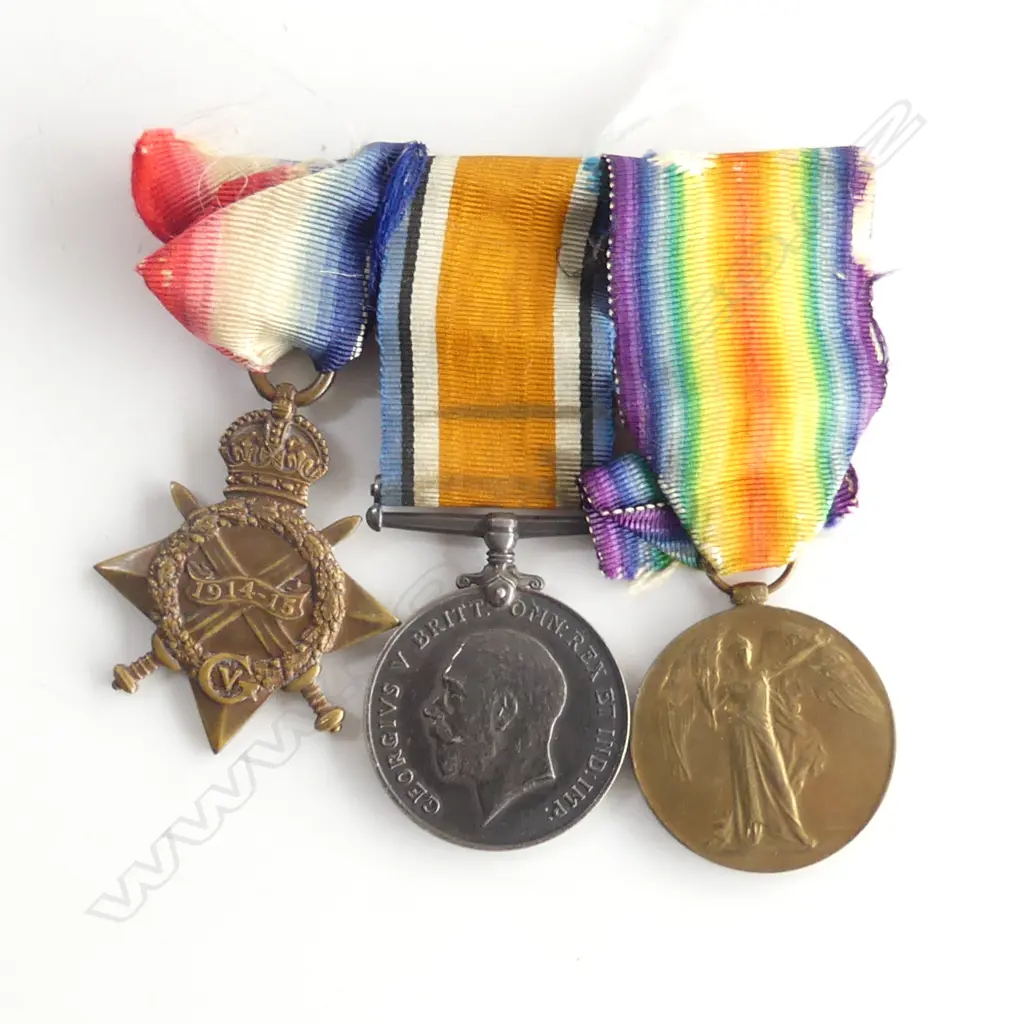 SET OF 3 WW1 SERVICE MEDALS PVT A J BALLARD  Image 1++