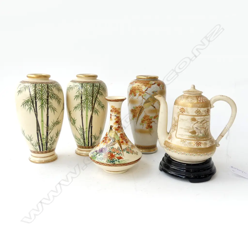 5 PCES ASST. SATSUMA; 4 VASES H.155mm, TEAPOT AF Image 1++