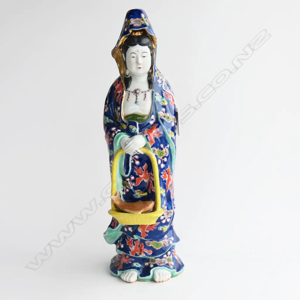 (25351) ORIENTAL PORCELAIN KANNON FIGURINE w FISH, H.350mm Image 1++