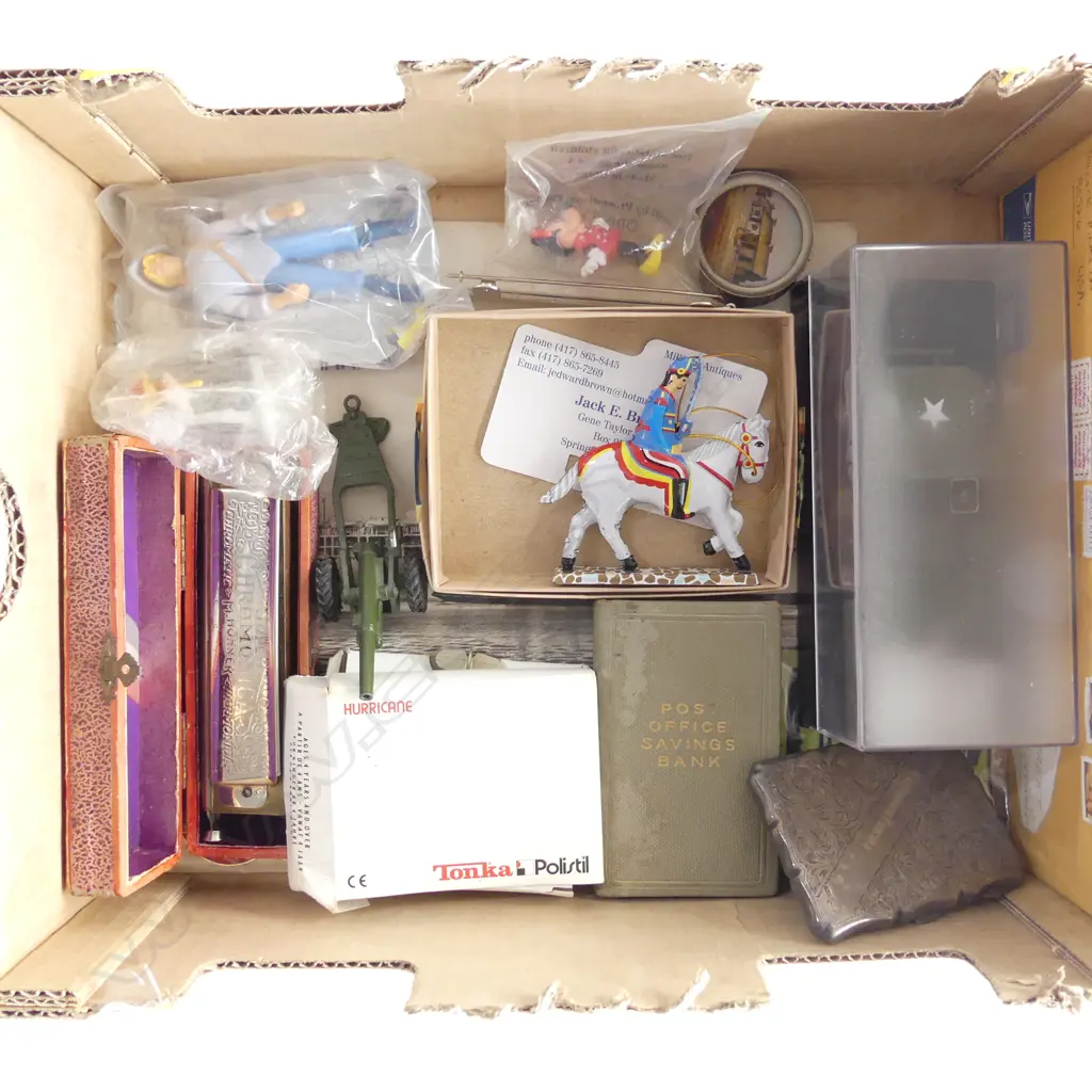 SMALL BOX MODELS TOYS COLLECTABLES ETC Image 1++