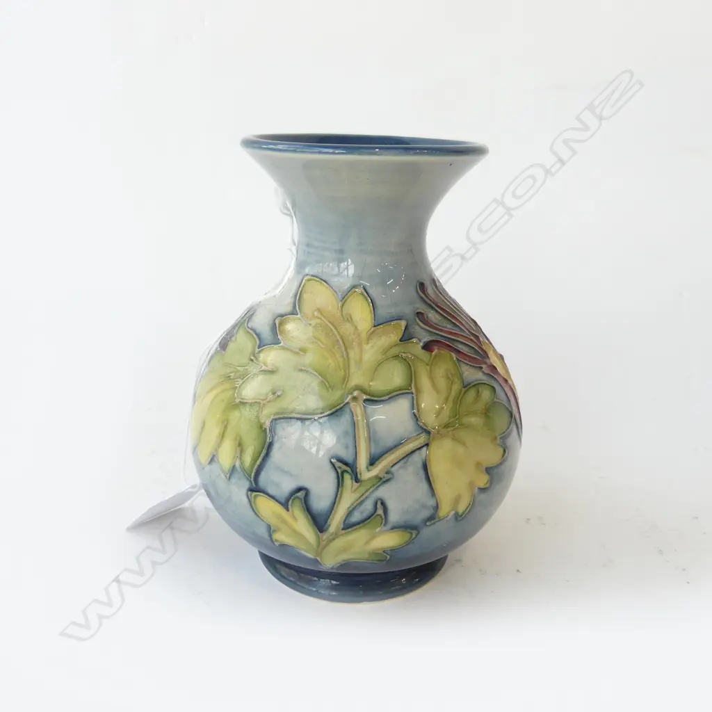 MOORCROFT VASE PASSION FRUIT FLOWER PAT H130MM Image 1++