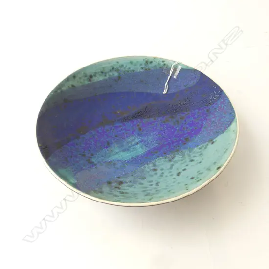 NZ STUDIO POTTERY BOWL BY SHANE WAGSAFF DIA 220MM