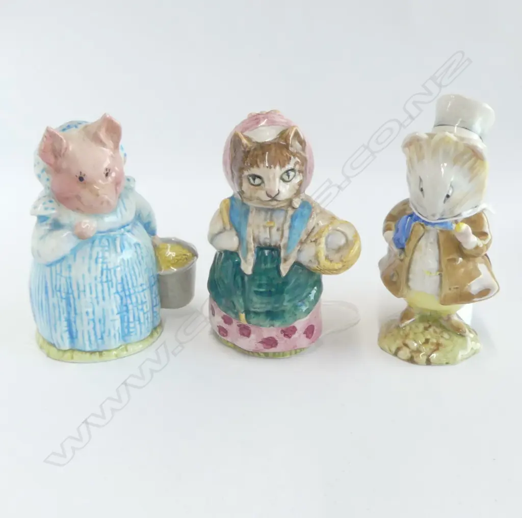 3 BESWICK BEATRIX POTTER FIGURES; COUSIN RIBBY, AUNT PETTITOES, AMIABLE GUINEA-PIG Image 1++