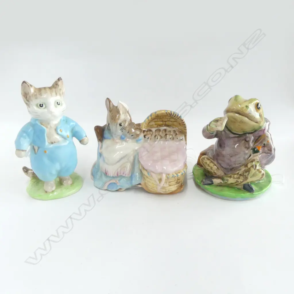 3 BESWICK BEATRIX POTTER FIGURES; MR JEREMY FISHER, TOM KITTEN c1955, HUNCA MUNCA 1951 (damaged ear) Image 1++
