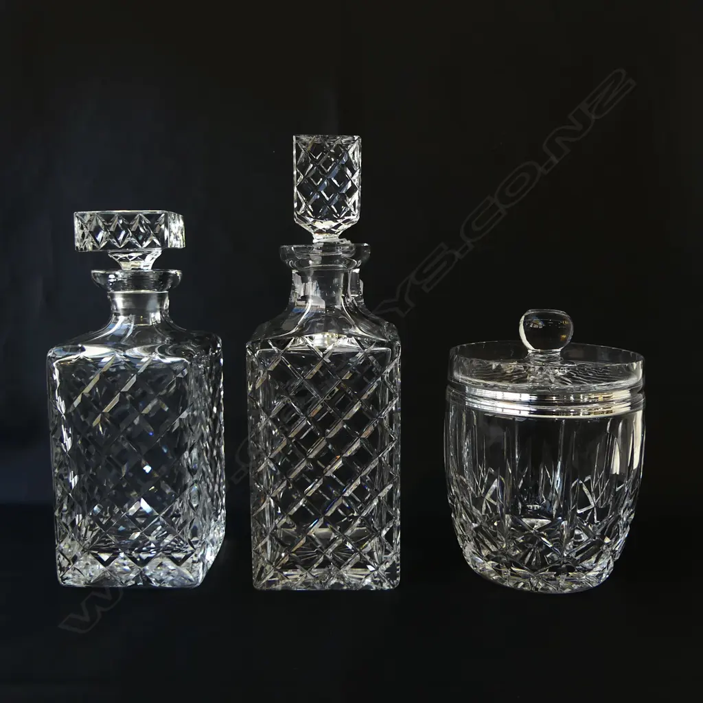 2 CRYSTAL DECANTERS H.280mm, LIDDED JAR Image 1++