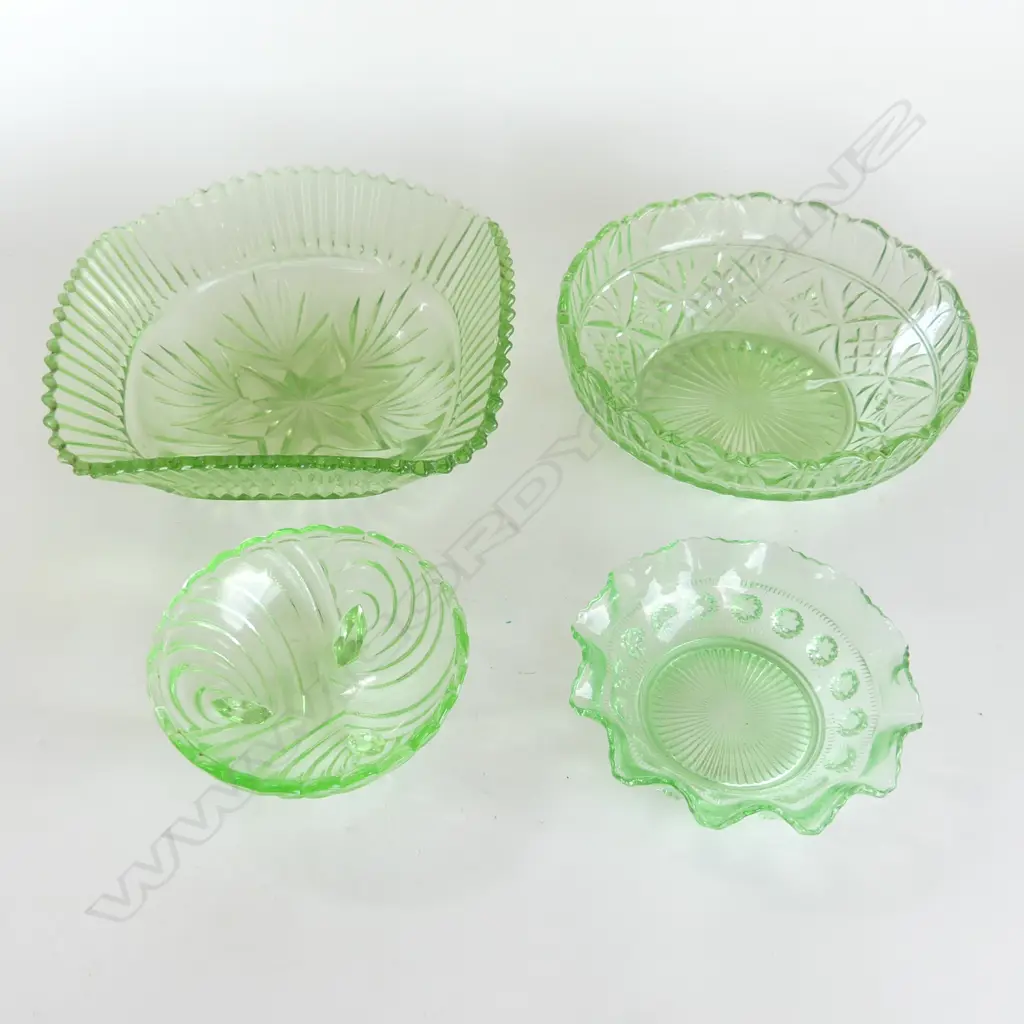 4 ART DECO GREEN DEPRESSION GLASS BOWLS, 2 SML, 2 LG Image 1++