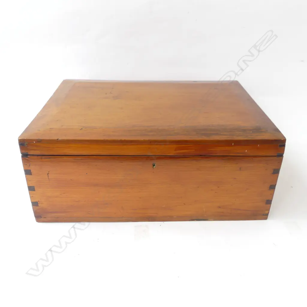 VICTORIAN KAURI ARTIST'S BOX W.390 D.350 H.200mm Image 1++
