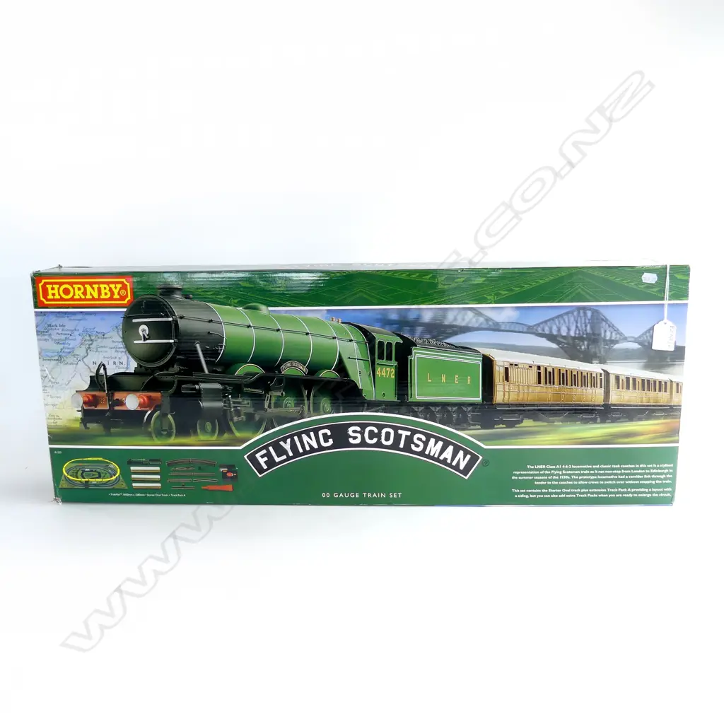 HORNBY 'FLYING SCOTSMAN' 00 GAUGE TRAIN SET, BOXED Image 1++