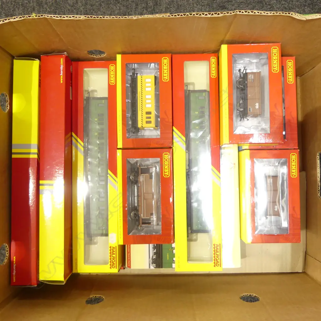 ASST. HORNBY ROLLING STOCK Image 1++
