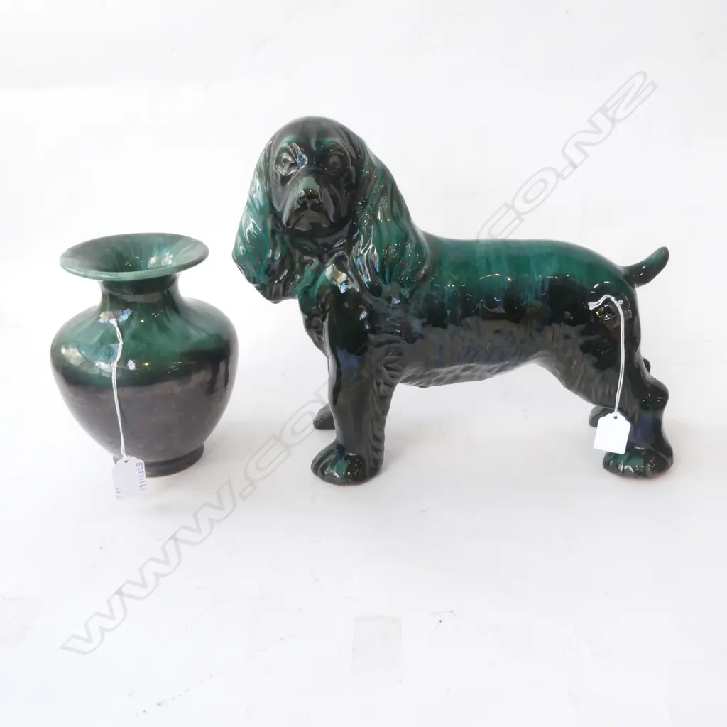 BLUE MOUNTAIN CHINA DOG ORN H290MM & VASE H190MM Image 1++