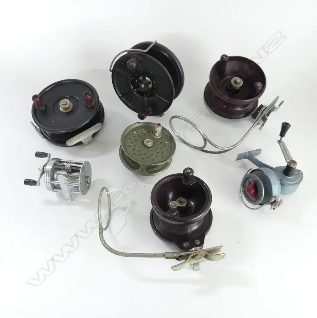 7 ASST. FISHING REELS Image 1++